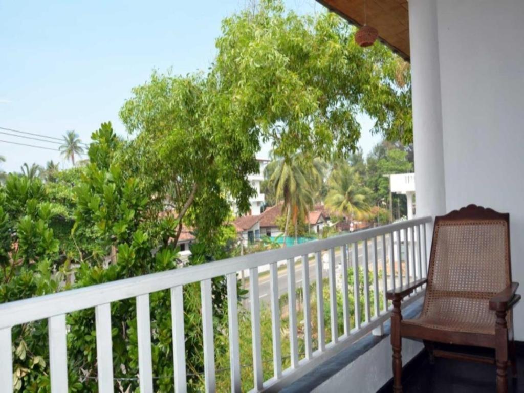 Hikkaduwa Blue Ocean Hotel Exterior photo