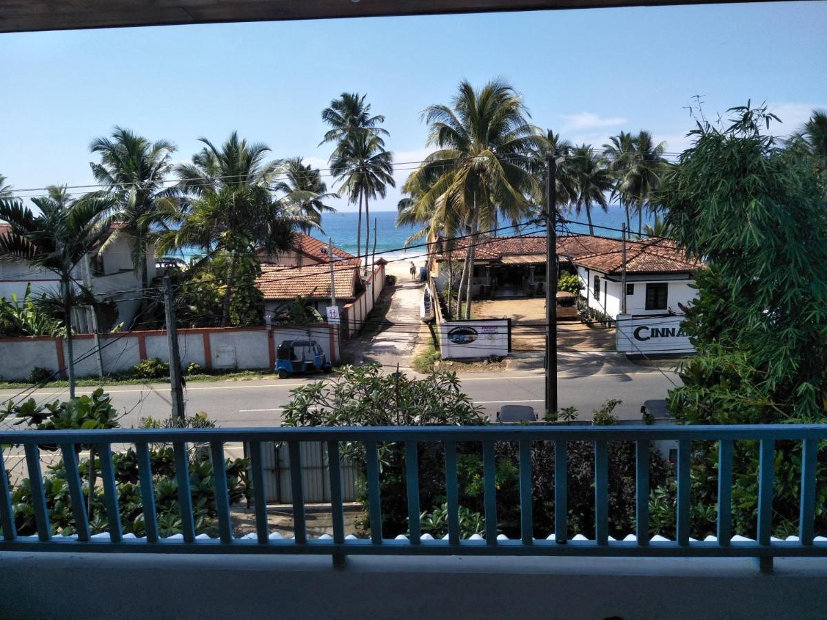 Hikkaduwa Blue Ocean Hotel Exterior photo