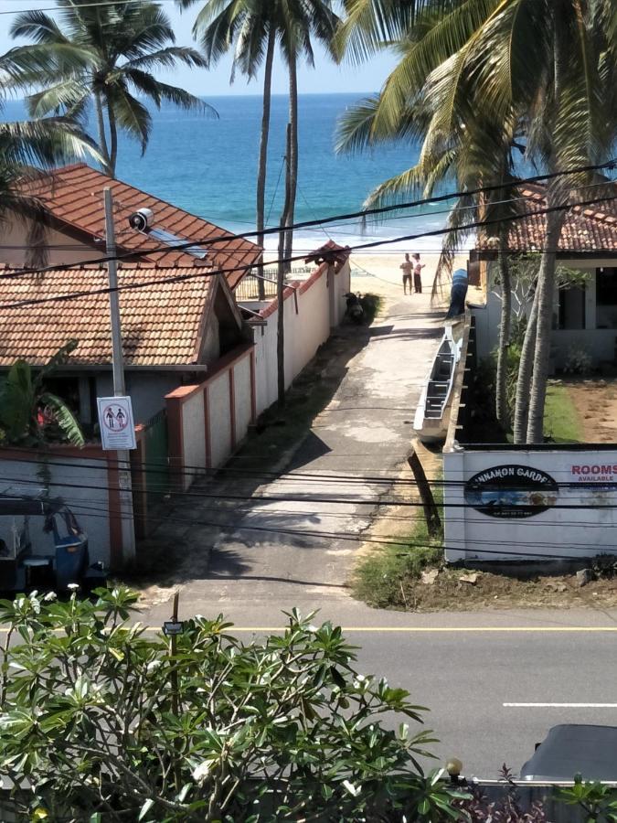 Hikkaduwa Blue Ocean Hotel Exterior photo